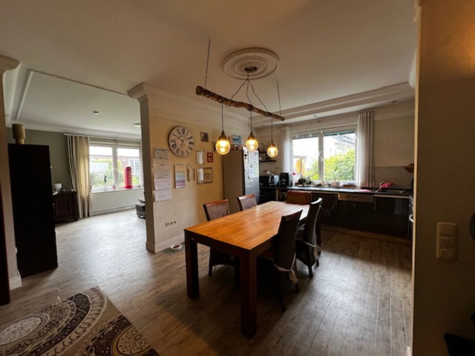 6 Zimmer,2 Bäder,Terrasse,Garten mit Pool, Bad Wünnenberg-Haaren in Bad Wünnenberg