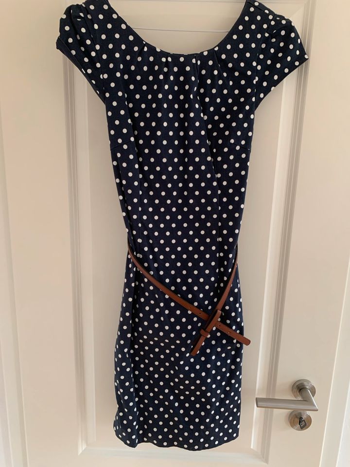 Kleid von Vero Moda, Größe 38 in Göttingen