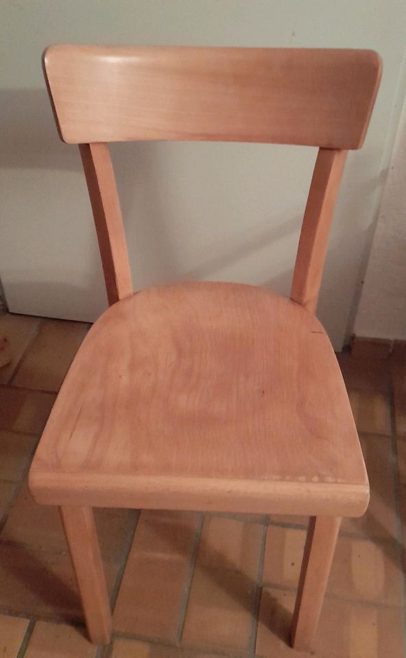 3 Wirtschafts-Stühle aus Holz in Großwallstadt