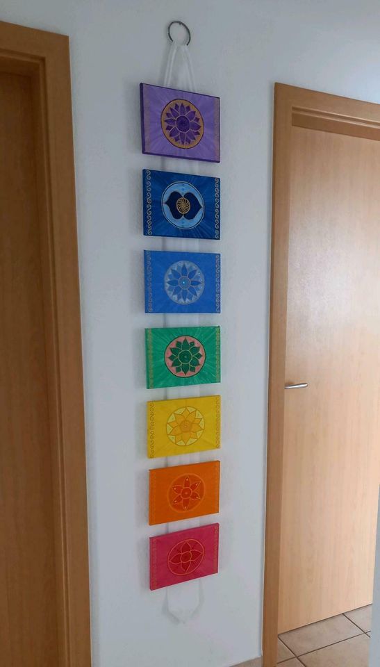 Chakra Bilder auf einem Stoffband, gesamt Länge 180 cm. Original in Bocholt