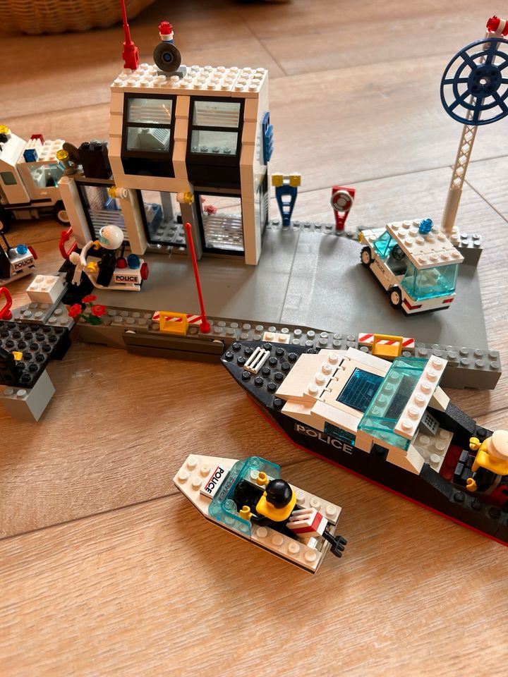 Lego Set : 6540 + 6348  Pier Police und Überwachungswagen in Kiel