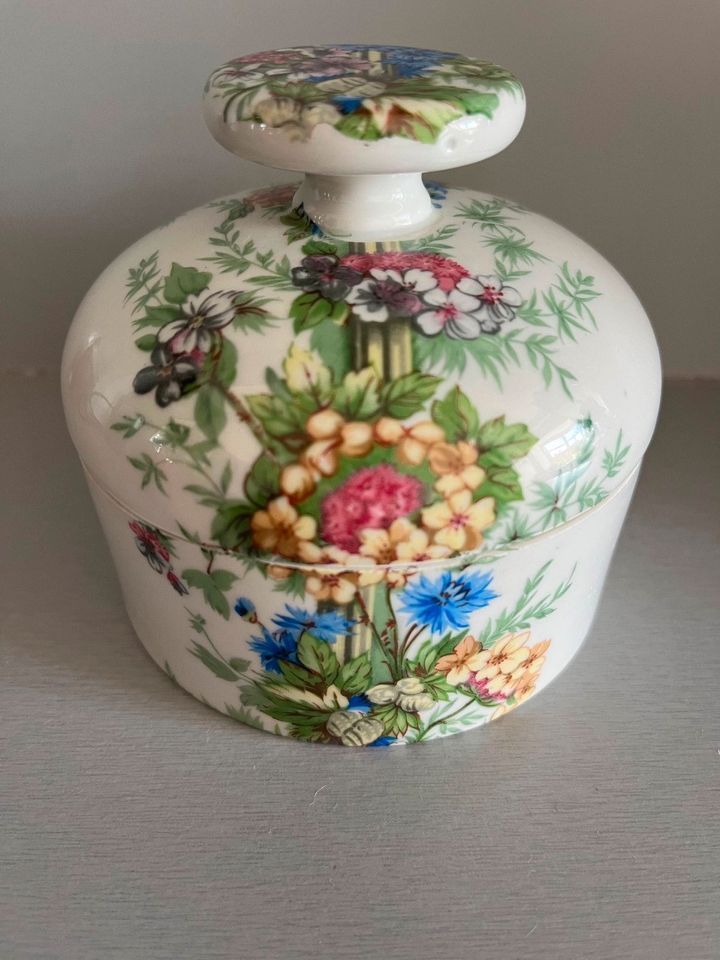 Dose Porzellan Bad Badezimmer porcelaine de Paris Blumen Senior in Hannover