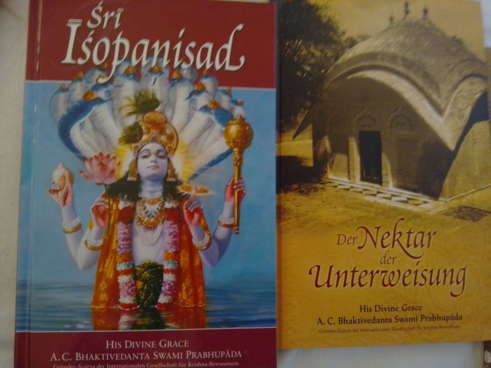 Drei kleine Bücher zum Thema Krishna - Bewusstsein Hinduismus in Bad Neuenahr-Ahrweiler