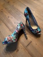 Neu!!! Pumps mit Blumenprint in Blau/Türkistönen, Gr. 38 Niedersachsen - Winnigstedt Vorschau