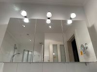 Badezimmer Spiegelschrank Keuco 3 Türen mit Beleuchtung Altona - Hamburg Blankenese Vorschau