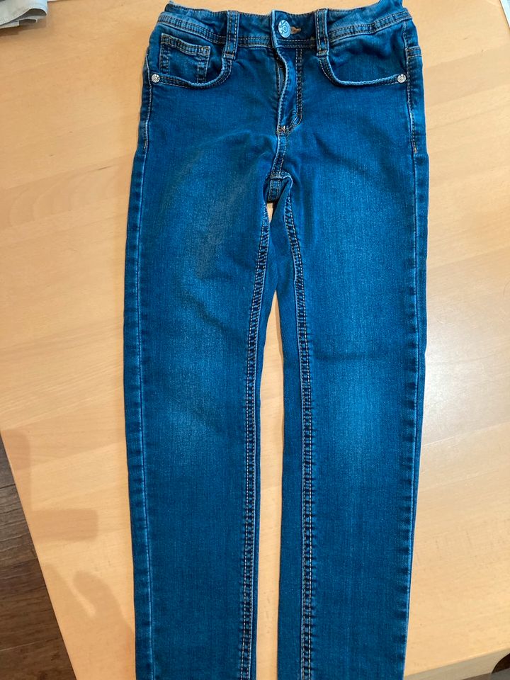 Jeans Yigga  134 in Solingen