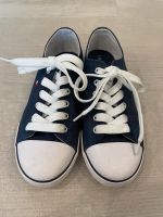 Tommy Hilfiger Sneaker 34 Nordrhein-Westfalen - Gelsenkirchen Vorschau