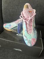 Nike LeBron James „Monopoly“ XXII QS Gr. 47,5 US13 NEU Nordrhein-Westfalen - Werl Vorschau