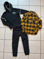 H&M Hemd (Fleece) / Jogginghose / Sweatshirt // Gr. 140 Frankfurt am Main - Bornheim Vorschau