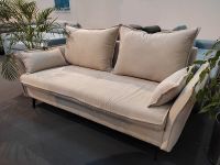 2-Sitzer Sofa Emilie in weichem Velours, Couch mit Zierkissen Niedersachsen - Wolfsburg Vorschau