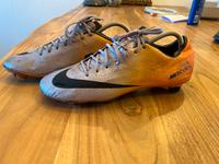 Nike Retro Fußballschuhe 45 Baden-Württemberg - Linkenheim-Hochstetten Vorschau