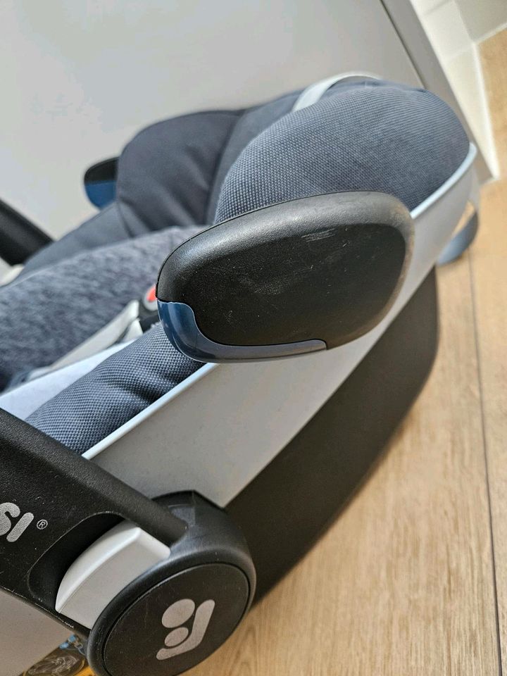 Maxi-Cosi Babyschale Pebble Pro i-Size Graphite in Hamburg