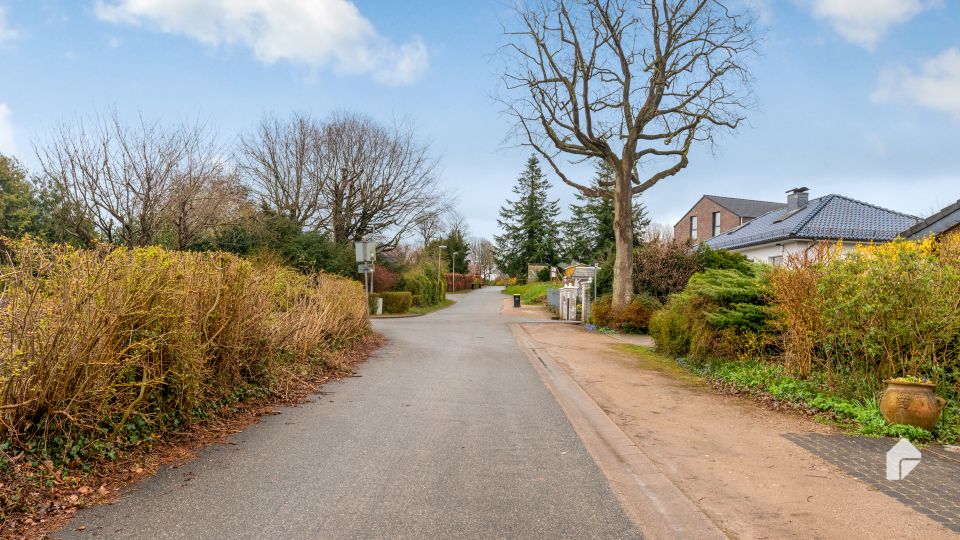 Grundstück in bester Lage in Kieler Edel-Vorort nah am See | Vorhandenes EFH nutzbar in Molfsee