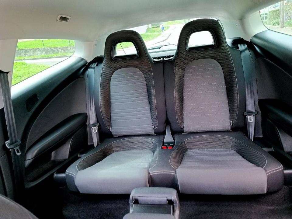 VW Scirocco⭐️TÜV⭐️ 160PS Sport Black Edition Klima SHZ PDC BC in Erbach