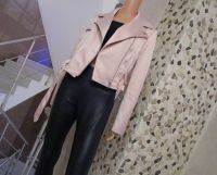 Guess crop elegante Satin Biker-Kunstlederjacke rosa S 36-38 Nordrhein-Westfalen - Dinslaken Vorschau