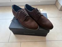 Tommy Hilfiger Wildleder Braun Gr. 43 Halbschuhe  neu Schuh Bayern - Hallbergmoos Vorschau