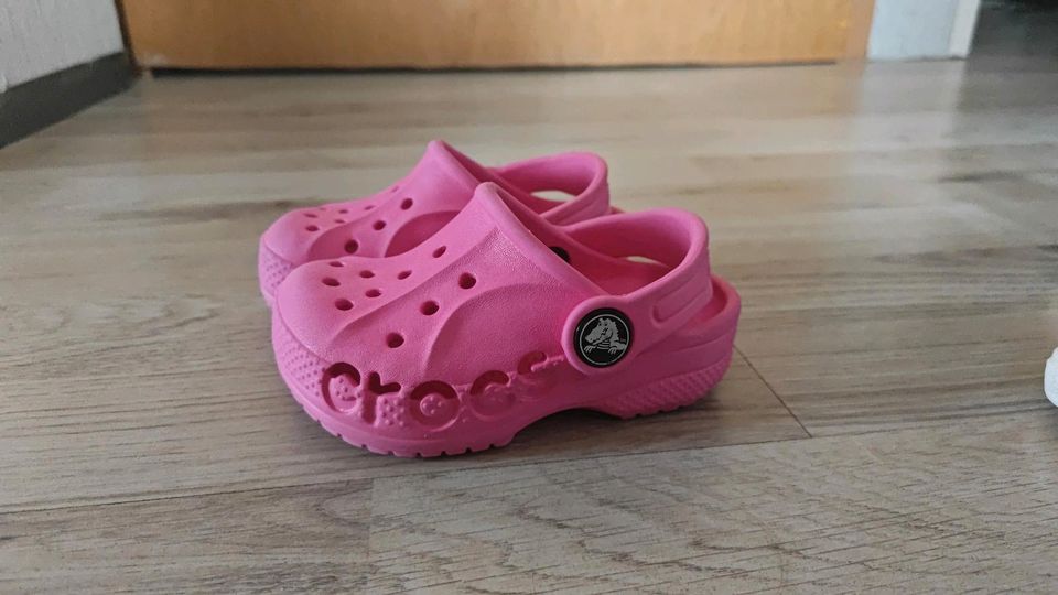 Kinderschuhe Crocs Größe 20-21 in Barchfeld