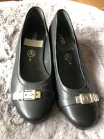 Ara Pumps Gr.39 schwarz Keilabsatz Hessen - Kassel Vorschau