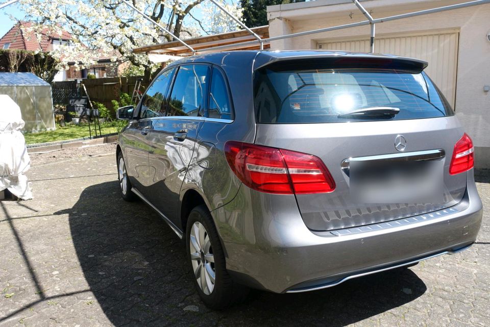 Mercedes Benz B 180 CDI W246 NAVI in Schlangen