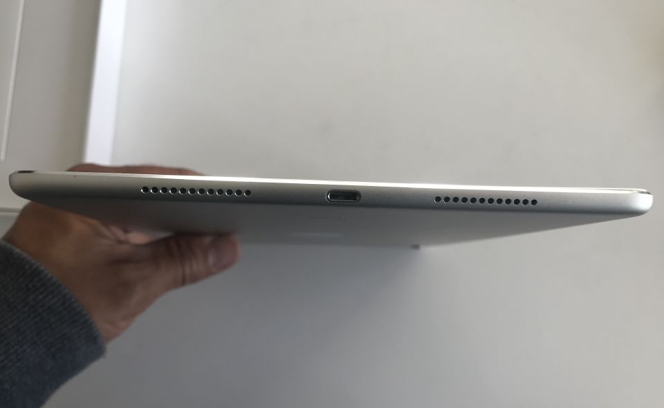 Apple iPad Pro 2016 1. Gen 32GB, Wi-Fi, 9,7 Zoll - Silber mit OVP in Aurich