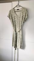 Esmara Sommerkleid Kleid Palmenblätter Hessen - Guxhagen Vorschau