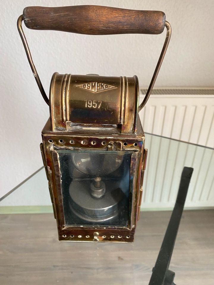 Alte Eisenbahnlampe goldglänzend Osmeka Vintage sehr schönes Stüc in Aachen