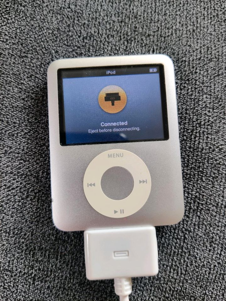 Apple iPod Nano 3. Generation 4 GB defekt in Radolfzell am Bodensee