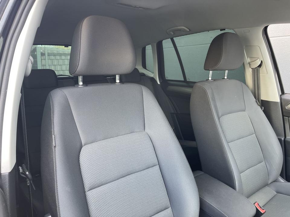 Volkswagen Golf Sportsvan 1.6 TDI Comfortline AHK Navi PDC in Garbsen