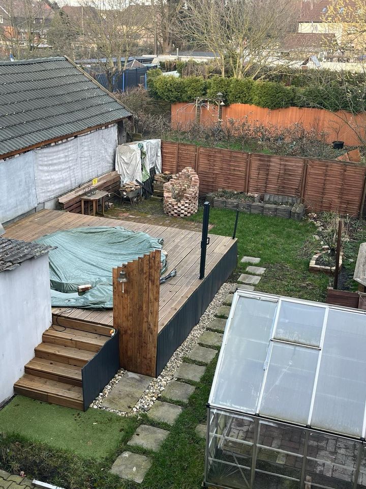 Einfamilienhaus mit Garten, Pool, Garage sowie PV-Anlage und Wallbox in Castrop-Rauxel