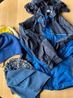 Regenjacke 128 und Mützen zu verschenken Nordrhein-Westfalen - Troisdorf Vorschau