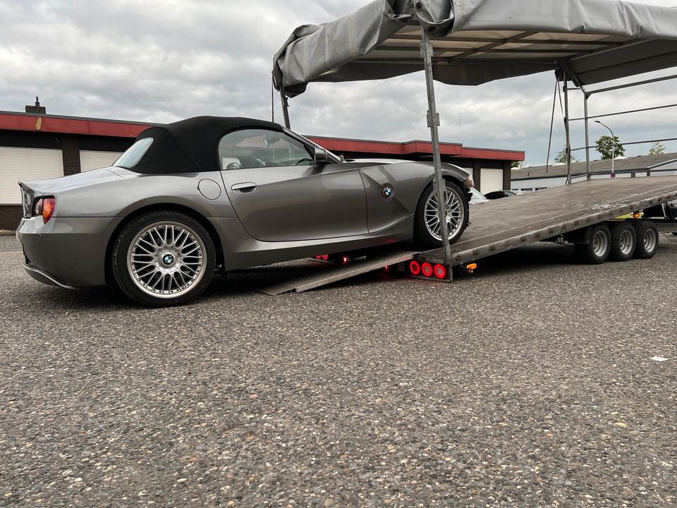 Pkw Transporter Anhänger Trailer 3.5t geschlossen Plane mieten in Borken