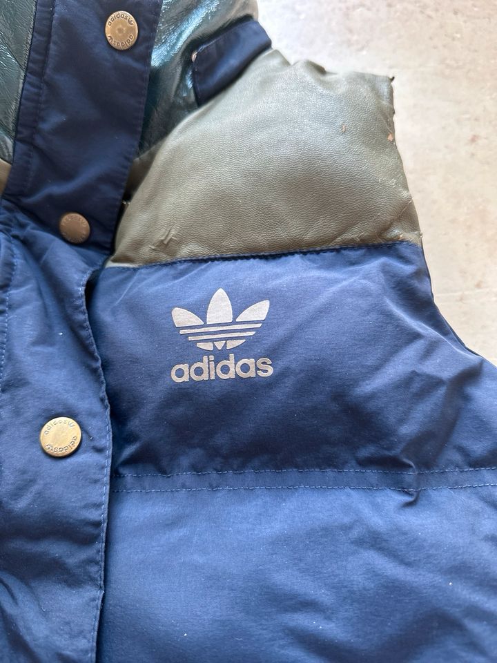 Adidas Weste Größe XS in Aschheim