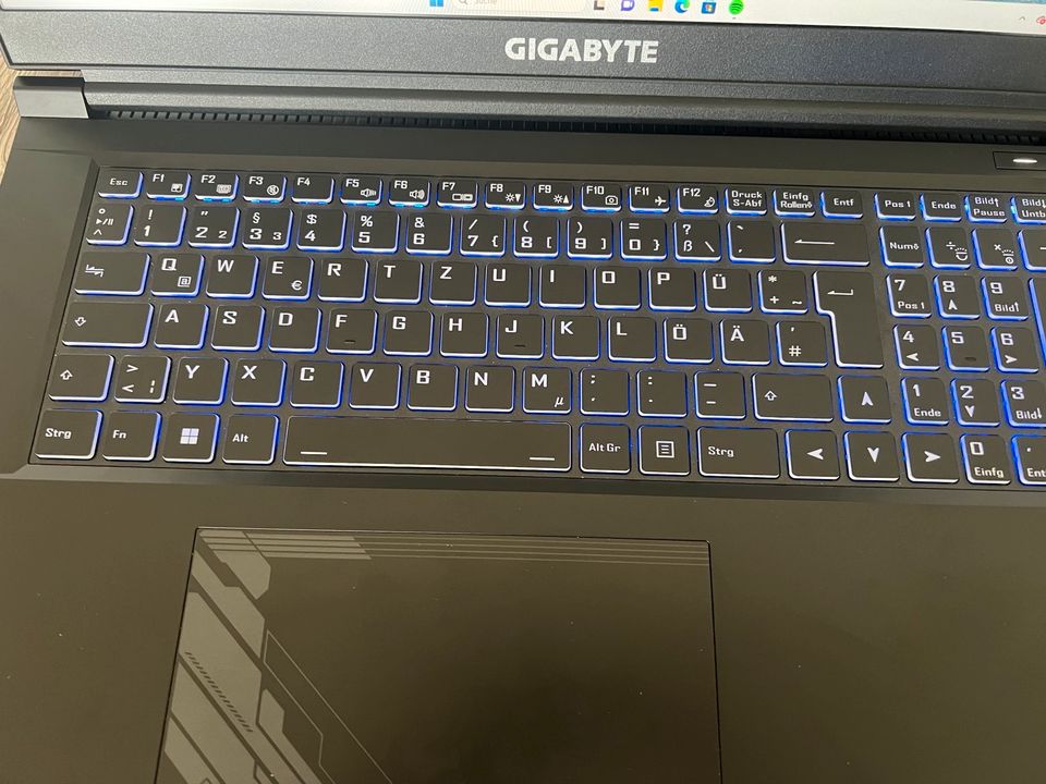 Gaming Laptop Gigabyte G7 in Berlin