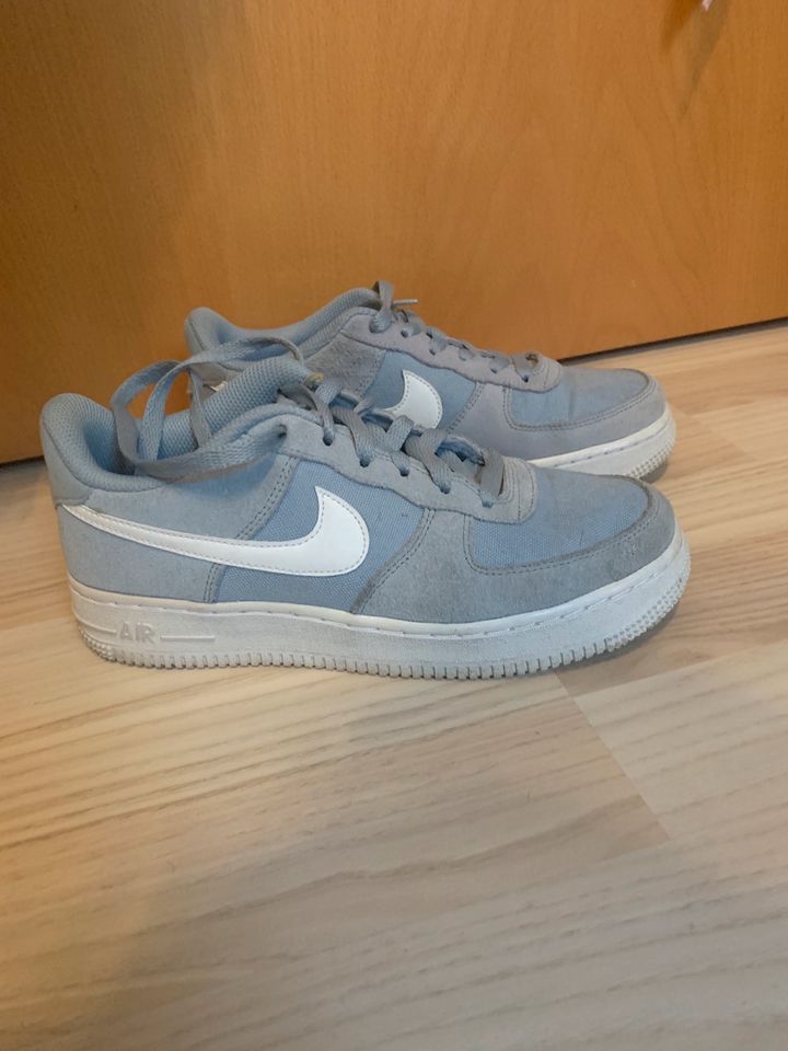 Nike Schuhe Limit Edition Air Force 1 hellblau Babyblau 38 in Bottrop