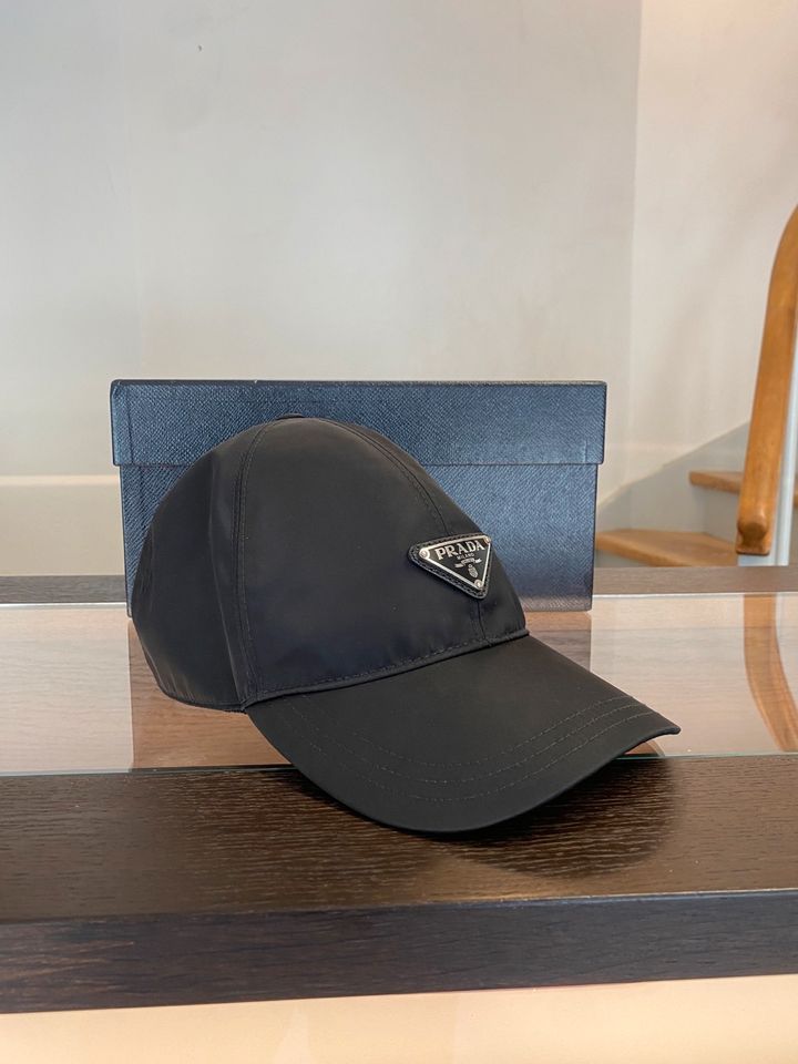 Prada Cap L in Augsburg