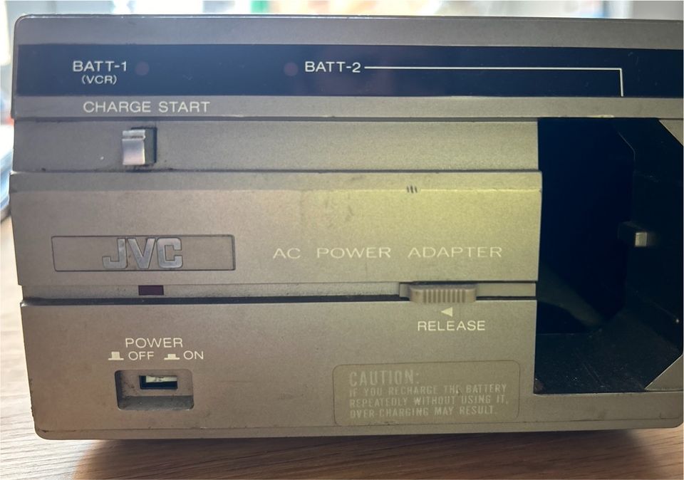 JVC AC POWER ADAPTER CHARGER in Zülpich