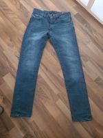 Mavi Jeans Yves Gr. 31 Länge 32 slim skinny leg sehr gut erhalten Niedersachsen - Großenkneten Vorschau