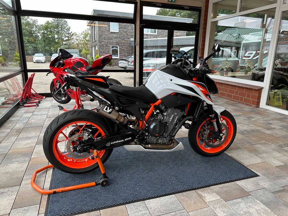 KTM Duke 890 R Tech Pack, viel Zubehör in Soltau