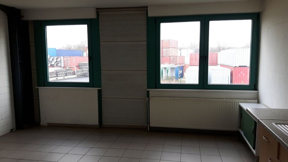 Halle mit Büro- und Sanitärräume zu vermieten in Beverstedt