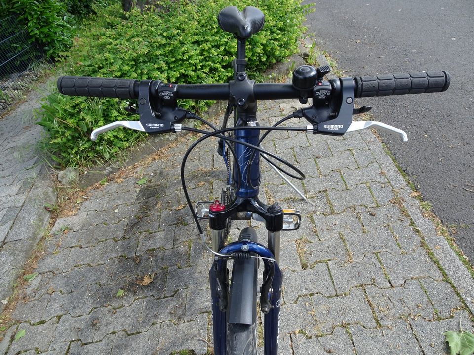 Fahrrad SPECIALIZED Crosstrail, top Zustand, wenig benutzt, 26" in Friedrichsdorf