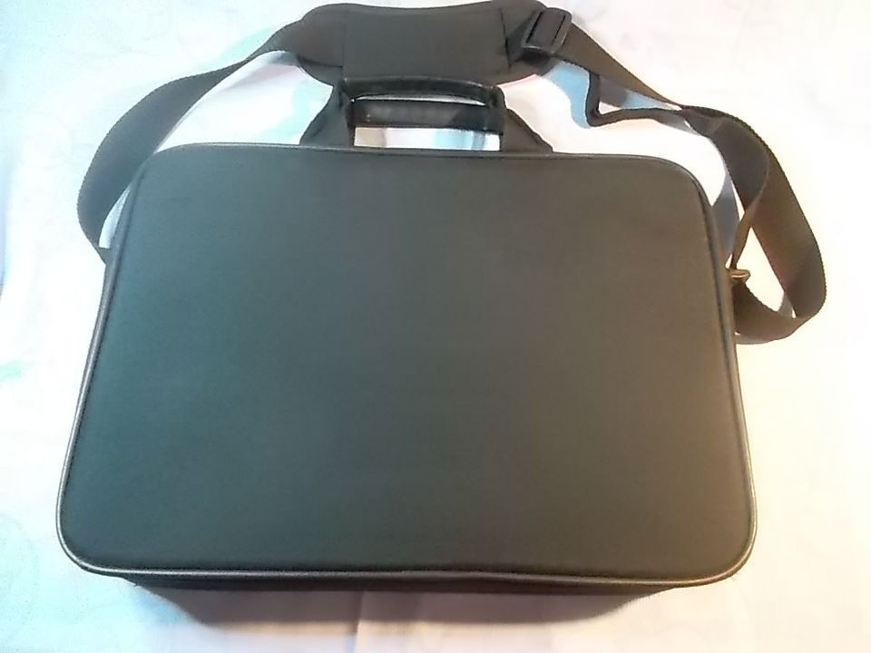 HP Notebook Tasche 15 Zoll mit Schultergurt in Dettenheim