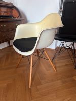 Vitra DAW eames plastic chair mit hop sack  Polster weiß Ahorn München - Sendling-Westpark Vorschau