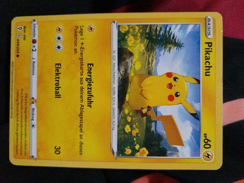 Pikachu pokemonkarte in Meeder