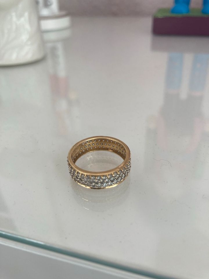 WUNDERSCHÖNER GOLD RING ZIRKONIA GR 56 WIE NEU!!! in Berlin