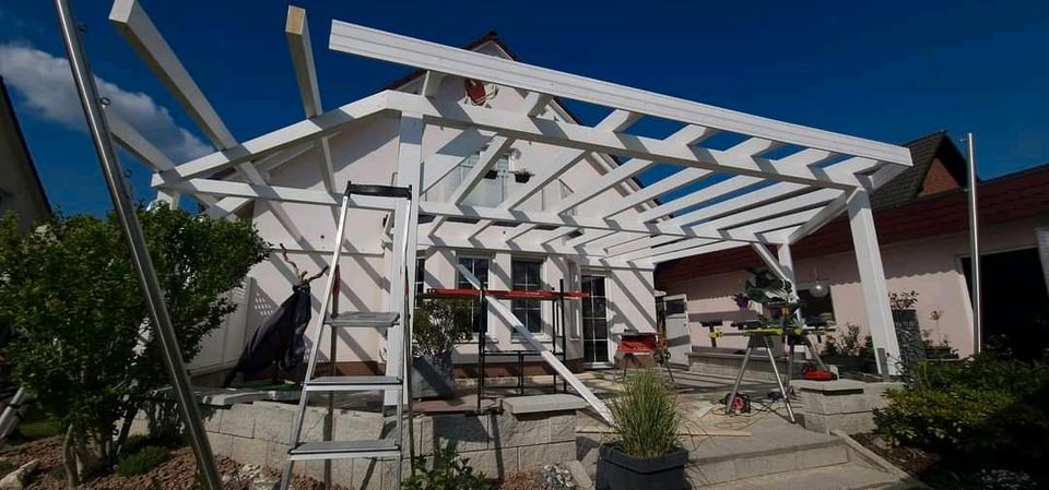 Terrassenüberdachung aus Holz | Asymmetrisch - Flachdach | in Berlin