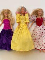 Drei Barbie Puppen mit langen Kleidern Düsseldorf - Pempelfort Vorschau