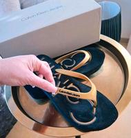 Calvin Klein Sandalen Gr 38 Blau Gold München - Thalk.Obersendl.-Forsten-Fürstenr.-Solln Vorschau
