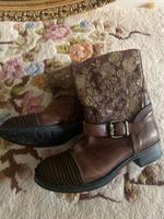 Italienische Stiefel Stiefeletten handgefertigt bestickt  41 Hamburg-Nord - Hamburg Langenhorn Vorschau
