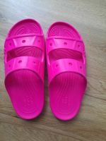 Crocs Pantoletten in Pink Größe 39/40 Berlin - Treptow Vorschau