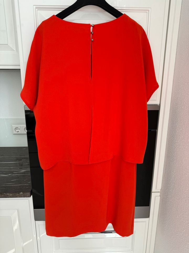 Elegantes Kleid orange von Luisa Cerano 40 Taufe Hochzeit in Kirchheim unter Teck